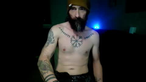 Snapshot of tj_the_man chatting on 10-21-25, 02:18 TJ online show from 10-21-25, 02:18