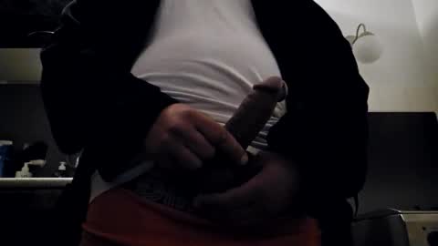 Snapshot of tjinka chatting on 11-15-25, 11:21 tjinka online show from 11-15-25, 11:21