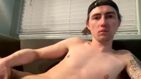 Snapshot of tlayne410 chatting on 02-10-25, 05:25 tlayne410 online show from 02-10-25, 05:25