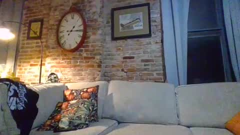 tlive9 online show from 08-04-26, 06:16