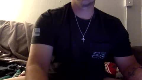 Snapshot of tnich28 chatting on 03-10-26, 03:00 tnich28 online show from 03-10-26, 03:00