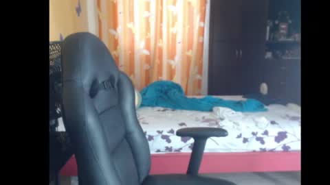 Andres Independent Model online show from 04-29-26, 06:14