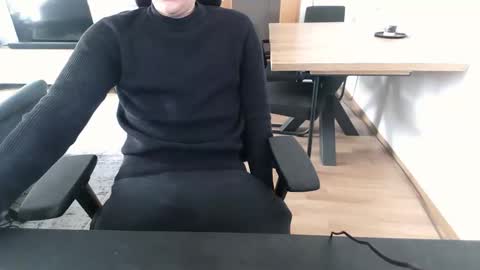 Snapshot of tobisk chatting on 11-01-25, 07:32 tobisk online show from 11-01-25, 07:32