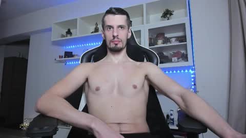 Snapshot of toddclaytonn chatting on 12-18-25, 11:33 Todd online show from 12-18-25, 11:33