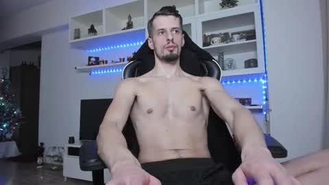 Snapshot of toddclaytonn chatting on 01-05-26, 05:27 Todd online show from 01-05-26, 05:27