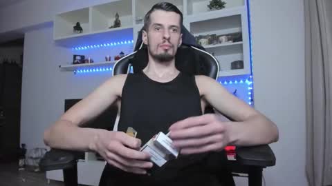 Snapshot of toddclaytonn chatting on 01-10-26, 04:31 Todd online show from 01-10-26, 04:31