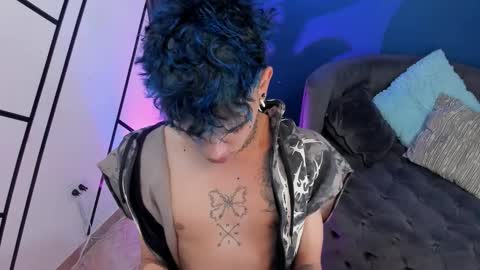 todoroki_g online show from 11-26-25, 01:34