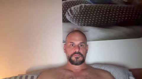 zurichcouple online show from 08-06-26, 10:00