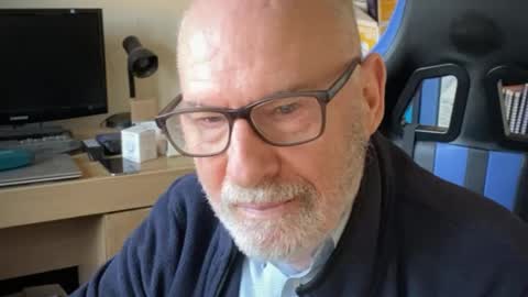 Togbear online show from 01-11-25, 01:43