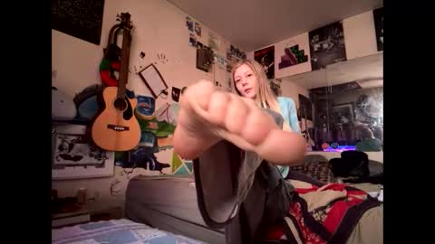 Snapshot of tohottohandletocoldtohold chatting on 02-24-26, 04:49 tohottohandletocoldtohold online show from 02-24-26, 04:49