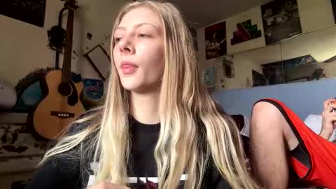 Snapshot of tohottohandletocoldtohold chatting on 03-15-26, 05:41 tohottohandletocoldtohold online show from 03-15-26, 05:41