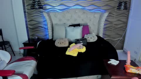 Snapshot of toky_doll chatting on 01-12-25, 01:00 toky         online show from 01-12-25, 01:00