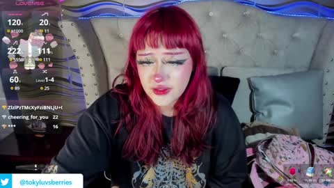 Snapshot of toky_doll chatting on 01-15-25, 01:12 toky         online show from 01-15-25, 01:12