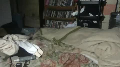 small man online show from 04-08-26, 06:19