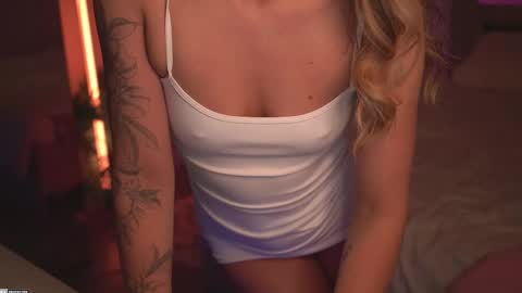 tokyo_n online show from 02-21-25, 02:28