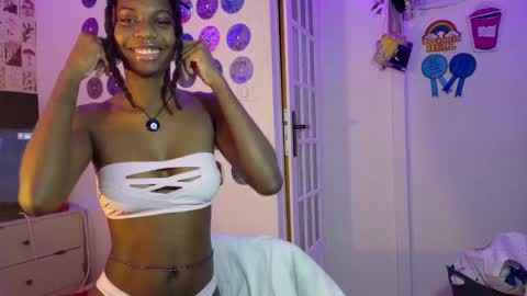 Snapshot of tokyo_wld chatting on 01-10-25, 09:31 Athena Fantasy online show from 01-10-25, 09:31