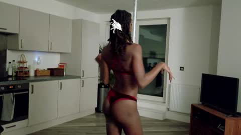 Snapshot of tokyo_wld chatting on 11-18-25, 10:14 Athena Fantasy online show from 11-18-25, 10:14