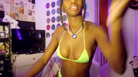 Snapshot of tokyo_wld chatting on 12-01-25, 10:15 Athena Fantasy online show from 12-01-25, 10:15