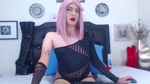 Snapshot of tokyoevans chatting on 12-15-25, 01:54 TokyoEvans online show from 12-15-25, 01:54