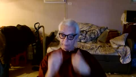Snapshot of tom112292014 chatting on 05-04-26, 11:17 tom112292014 online show from 05-04-26, 11:17