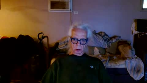 Snapshot of tom112292014 chatting on 05-25-26, 12:22 tom112292014 online show from 05-25-26, 12:22