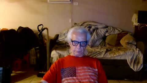 Snapshot of tom112292014 chatting on 05-27-26, 01:57 tom112292014 online show from 05-27-26, 01:57