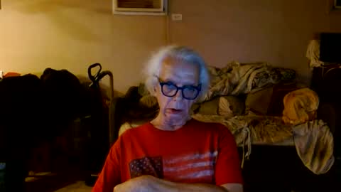 Snapshot of tom112292014 chatting on 05-31-26, 01:58 tom112292014 online show from 05-31-26, 01:58