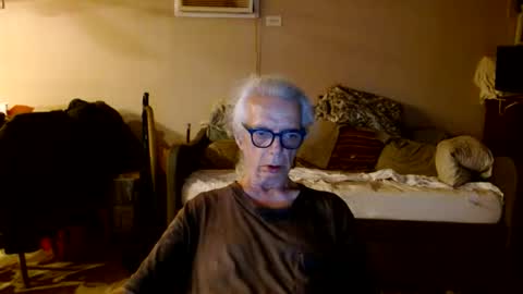 Snapshot of tom112292014 chatting on 06-08-26, 01:28 tom112292014 online show from 06-08-26, 01:28