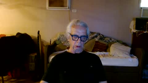 Snapshot of tom112292014 chatting on 06-12-26, 10:58 tom112292014 online show from 06-12-26, 10:58