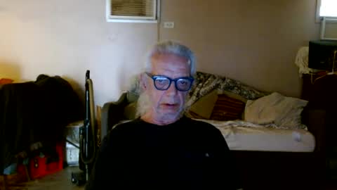 Snapshot of tom112292014 chatting on 06-14-26, 02:41 tom112292014 online show from 06-14-26, 02:41