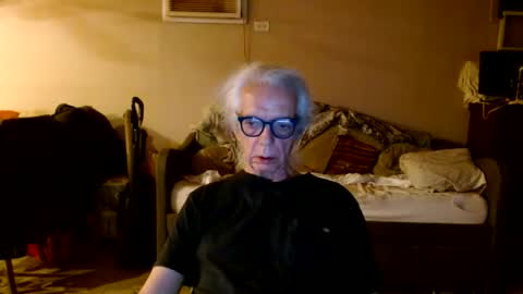 Snapshot of tom112292014 chatting on 06-16-26, 01:30 tom112292014 online show from 06-16-26, 01:30