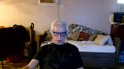 Snapshot of tom112292014 chatting on 06-16-26, 01:36 tom112292014 online show from 06-16-26, 01:36