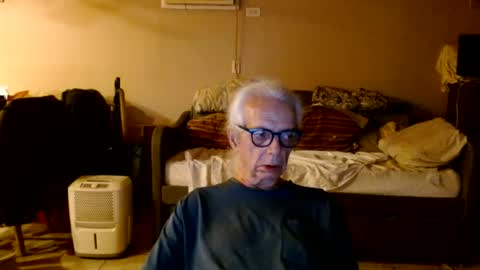 Snapshot of tom112292014 chatting on 07-15-26, 02:06 tom112292014 online show from 07-15-26, 02:06