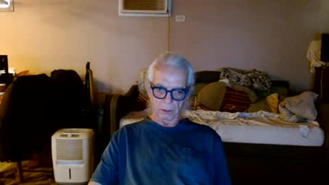Snapshot of tom112292014 chatting on 07-20-26, 11:23 tom112292014 online show from 07-20-26, 11:23