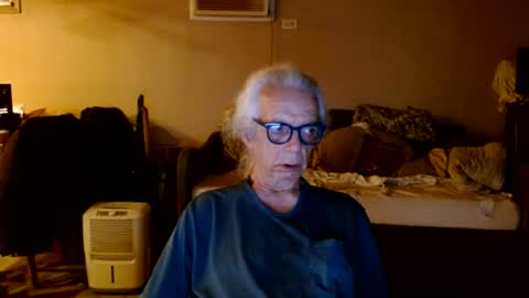 Snapshot of tom112292014 chatting on 07-22-26, 02:03 tom112292014 online show from 07-22-26, 02:03