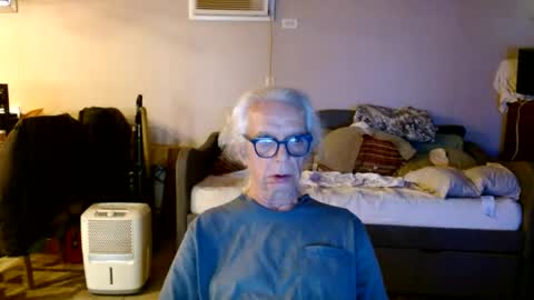 Snapshot of tom112292014 chatting on 07-26-26, 02:57 tom112292014 online show from 07-26-26, 02:57