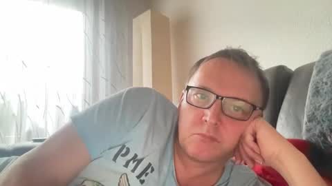 Snapshot of tom6644 chatting on 02-15-25, 04:01 Tom online show from 02-15-25, 04:01