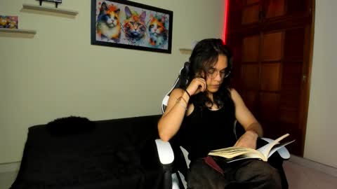 tom online show from 12-21-25, 07:59