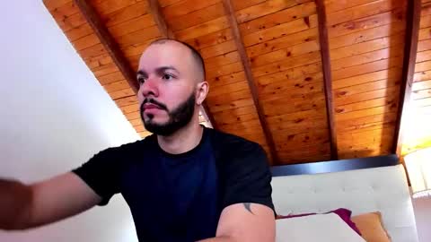   online show from 12-01-25, 12:32