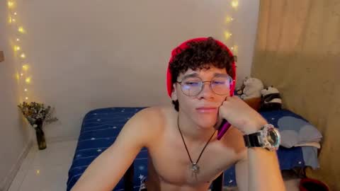 Tom Blue online show from 11-05-25, 02:39