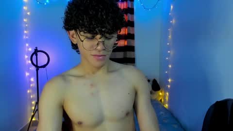 Tom Blue online show from 04-09-26, 02:22