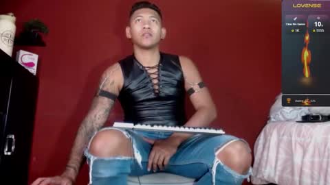 Tom online show from 02-23-25, 03:40