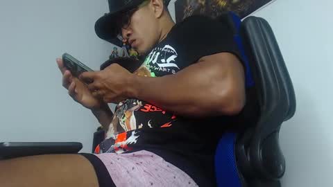 Snapshot of tom_kingfit chatting on 03-09-25, 02:29 SPORTSFIT29 online show from 03-09-25, 02:29