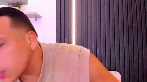 Tom muscle1 online show from 11-02-25, 12:29