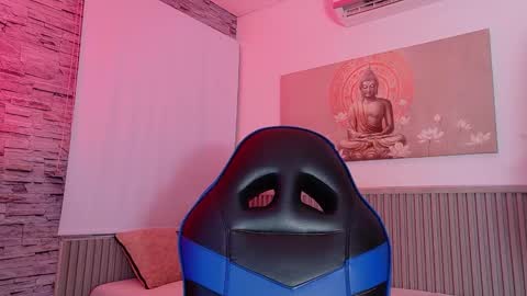 Tom muscle1 online show from 12-15-25, 11:25