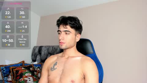 Snapshot of tom_walton chatting on 01-05-25, 01:36 tom online show from 01-05-25, 01:36