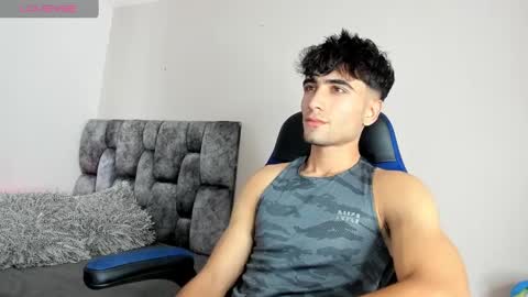 Snapshot of tom_walton chatting on 01-24-25, 09:05 tom online show from 01-24-25, 09:05