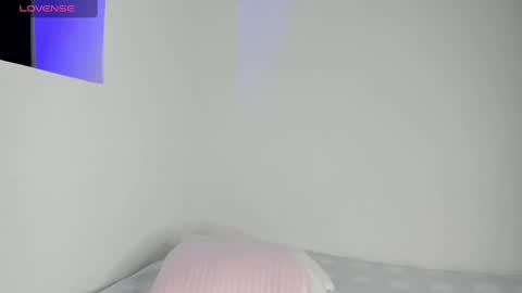 Snapshot of tom_walton chatting on 03-05-25, 08:32 tom online show from 03-05-25, 08:32