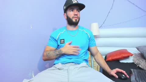 Snapshot of tomas_wolfk chatting on 01-13-25, 03:45 Andres. online show from 01-13-25, 03:45