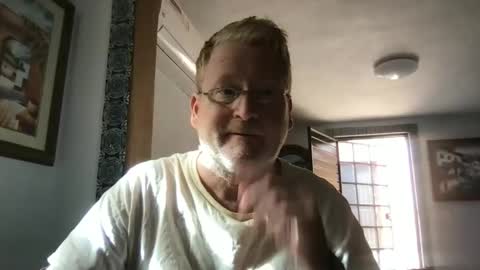 Snapshot of tomascausa chatting on 12-06-24, 09:13 Hola online show from 12-06-24, 09:13